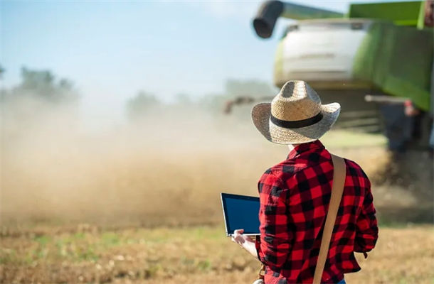 農(nóng)機觸摸屏的應用
